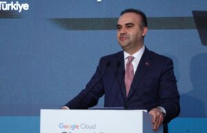 Bakan Kacır: 10 milyar dolarlık veri merkezi ve yapay zeka yatırımını harekete geçireceğiz