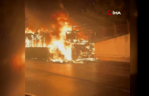 Eyüpsultan’da İETT otobüsü alevlere teslim oldu