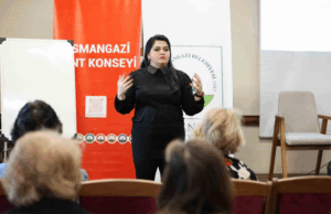Kadınlar şiddetin türlerini Osmangazi’de öğrendi
