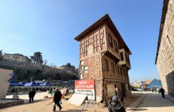 Bursa Hanlar Bölgesi’ndeki tarihi bina için önemli karar