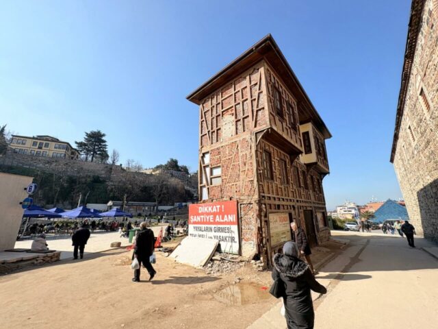 cccb0cb4-4031-4a73-83df-83b26f1f079d