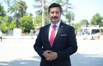 YENİŞEHİR BELEDİYE BAŞKANI ERCAN ÖZEL’DEN 18 MART ŞEHİTLERİ ANMA GÜNÜ VE ÇANAKKALE ZAFERİ’NİN 111. YIL DÖNÜMÜ MESAJI