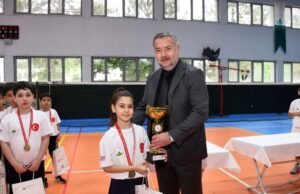 Osmangazi’nin badmintoncularından tarihi başarı zinciri