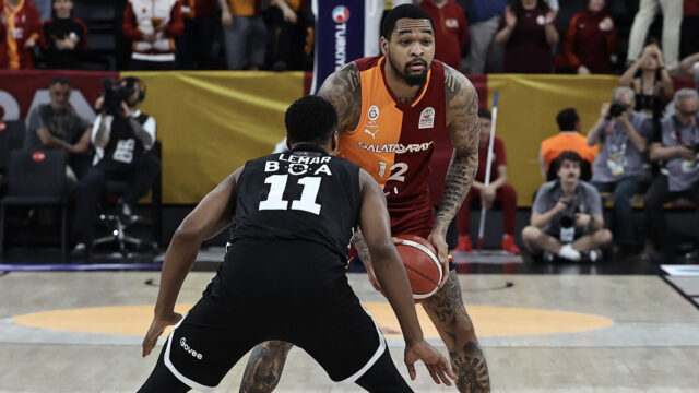 Beşiktaş ile Galatasaray yarı final için parkeye çıkacak