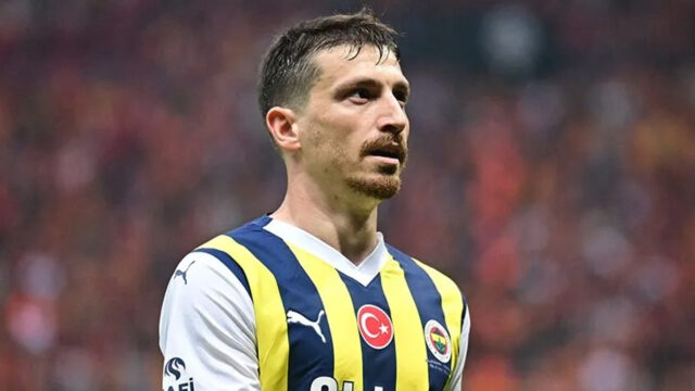 Fenerbahçe, Mert Hakan Yandaş ile 1 yıllık sözleşme imzaladı