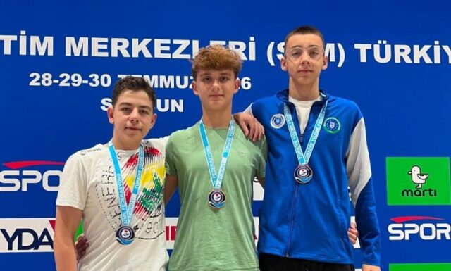 Bursalı sporcu Kaan Koçuk yüzmede Türkiye şampiyonu oldu