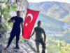 Bursa’da Gençlerden Bayrak İçin Örnek Tırmanış