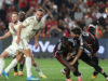 Fenerbahçe zirveden uzaklaştı, Galatasaray lider kapattı