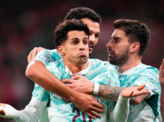 Ronaldo’suz Portekiz deplasmanda 4 golle kazandı